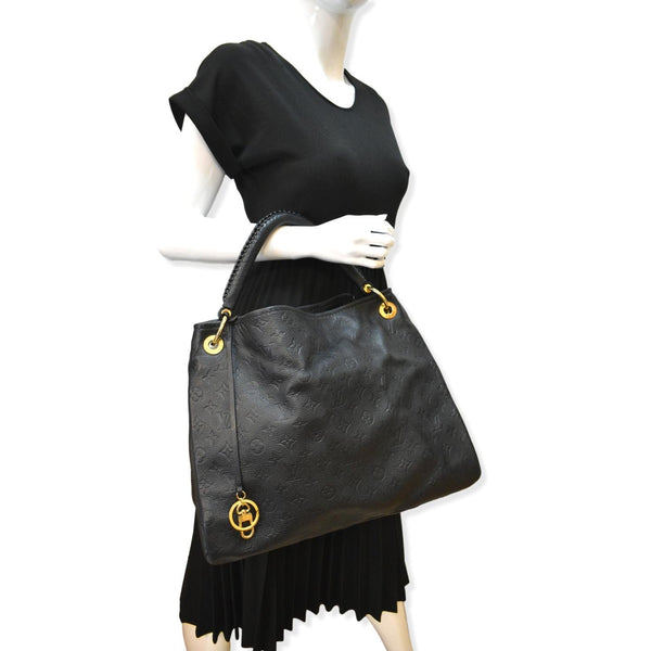 LOUIS VUITTON Artsy MM Empreinte Leather Shoulder Bag Black