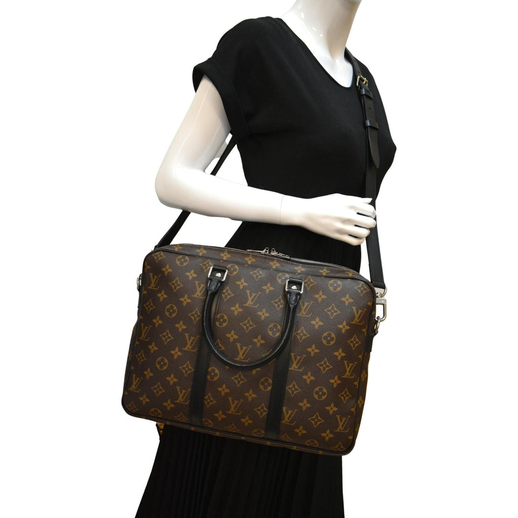 Porte documents voyage cloth bag Louis Vuitton Brown in Cloth
