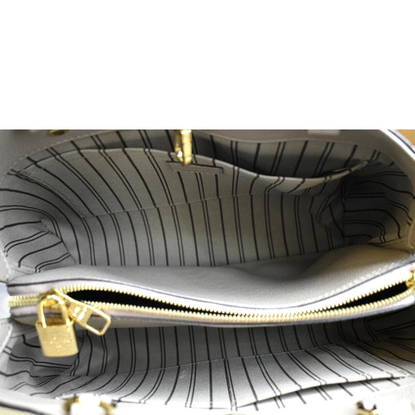 Louis Vuitton Montaigne MM Shoulder Bag - Inside