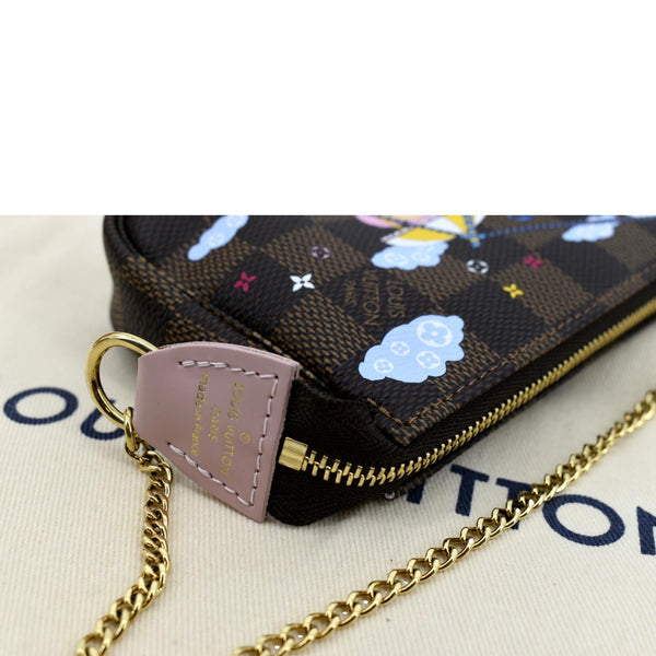 LOUIS VUITTON Christmas Animation Pochette Damier Ebene Accessoires Pouch Rose Ballerine