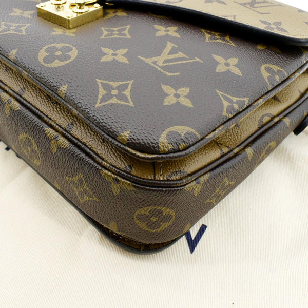 LOUIS VUITTON Metis Pochette Reverse Monogram Canvas Crossbody Bag Brown