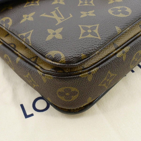 LOUIS VUITTON Metis Pochette Reverse Monogram Canvas Crossbody Bag Brown