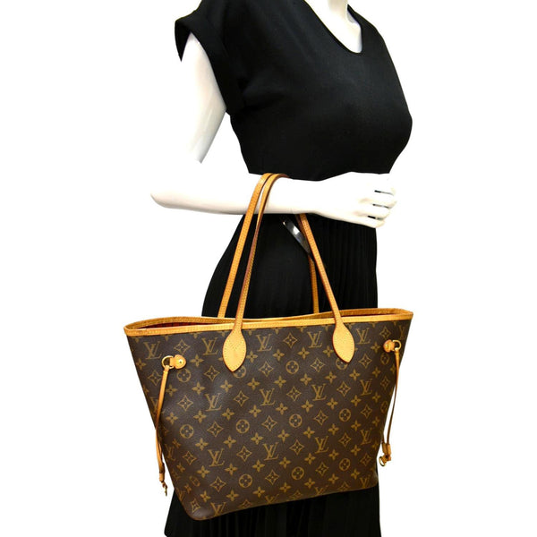 LOUIS VUITTON Neverfull MM Monogram Canvas Tote Bag Brown
