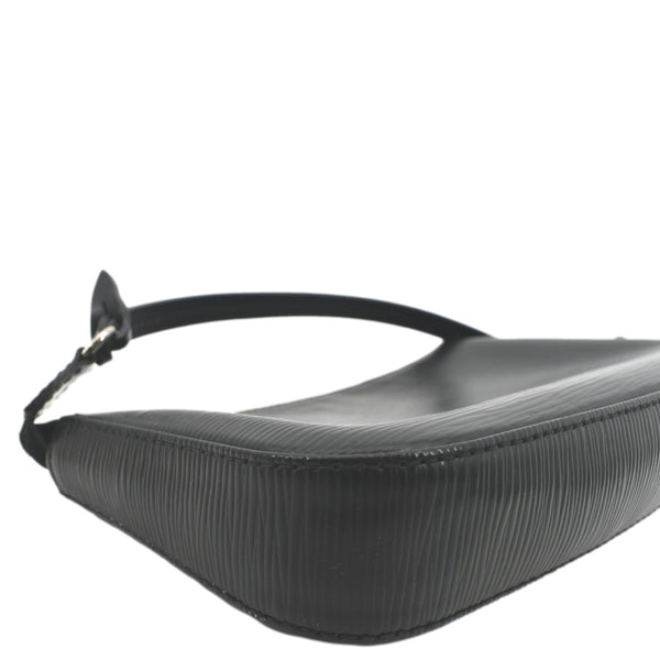 LOUIS VUITTON Pochette Accessoires Epi Leather Shoulder Bag Noir Black