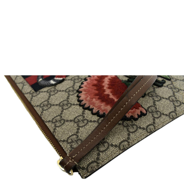 GUCCI King Snake Hummingbird GG Supreme Embroidered Clutch Bag Beige 431416