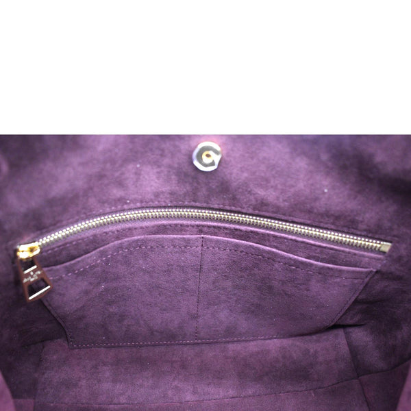 Louis Vuitton Carryall PM Monogram Canvas Shoulder Bag - Inside Section