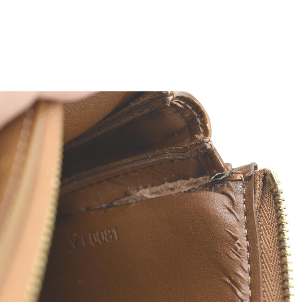 Louis Vuitton Lexington Monogram Vernis Leather Pouch - Minor Damaged