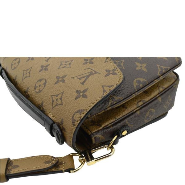 LOUIS VUITTON Metis Pochette Reverse Monogram Canvas Crossbody Bag Brown