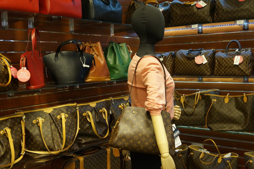 Passion For Luxury : Louis Vuitton Montaigne is the new 'It' bag
