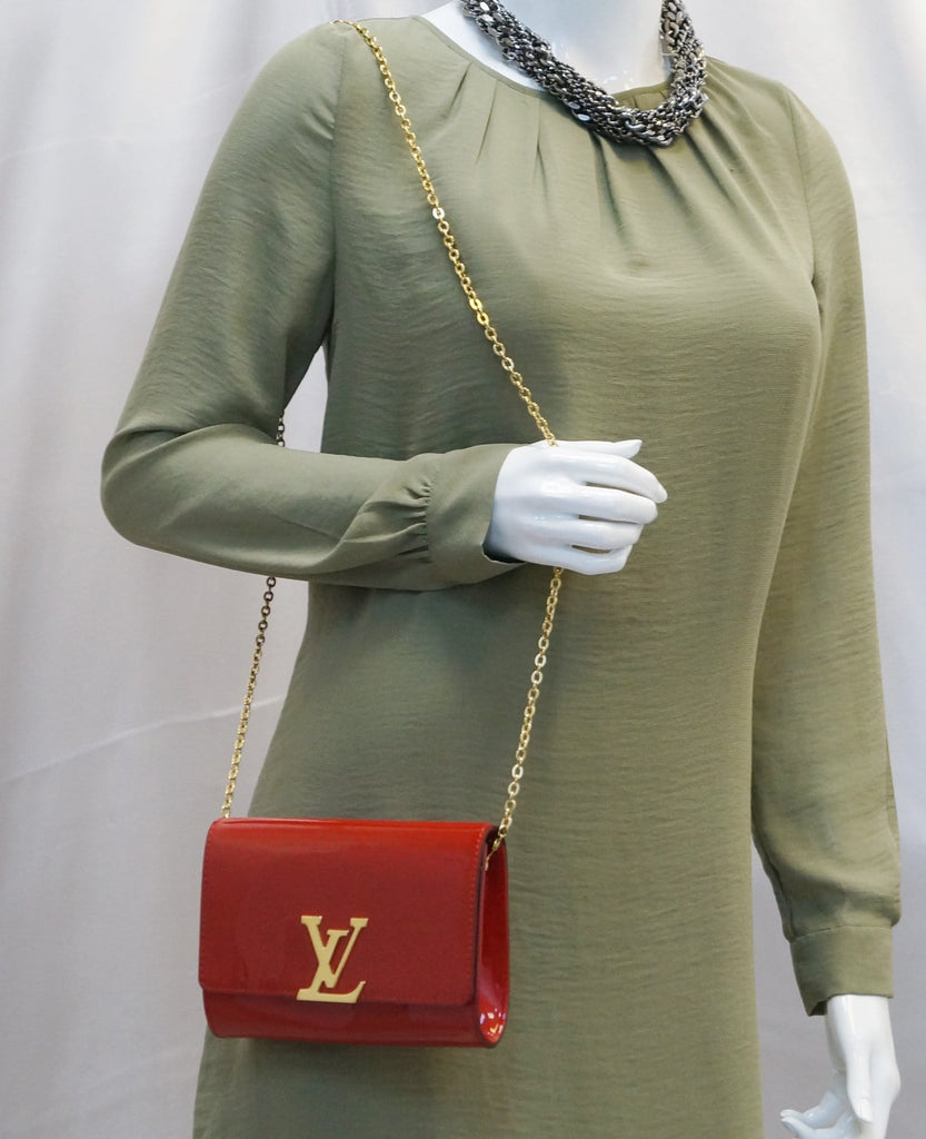 Louis Vuitton Handbags Dark red Patent leather ref.348745 - Joli