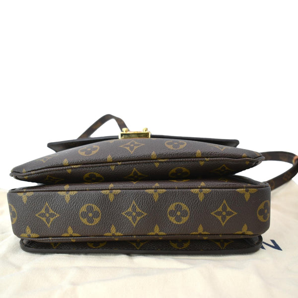 LOUIS VUITTON Metis Pochette Monogram Canvas Crossbody Bag Brown