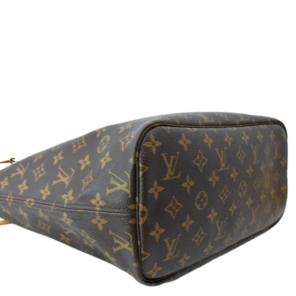 Louis Vuitton Neverfull MM Monogram Canvas Tote Bag Brown