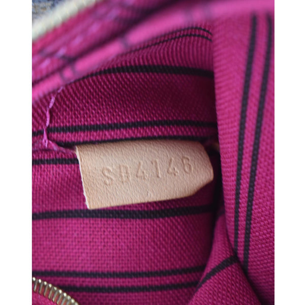 LOUIS VUITTON Neverfull Monogram Canvas Pochette Wristlet Pouch Brown