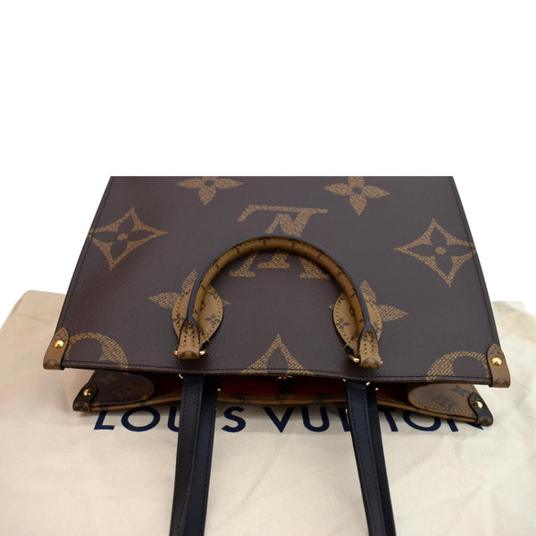 LOUIS VUITTON Onthego MM Giant Monogram Canvas Tote Shoulder Bag Brown