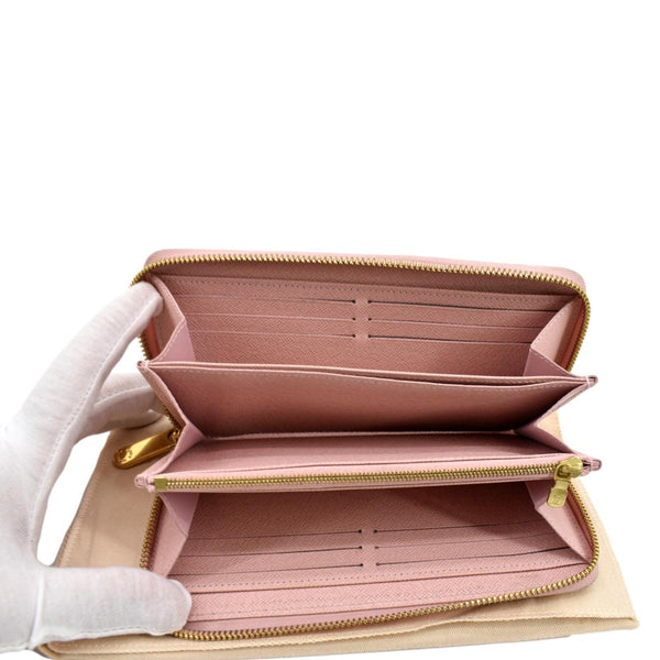 LOUIS VUITTON Zip Around Damier Azur Wallet White