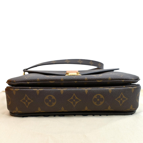 LOUIS VUITTON Metis Pochette Monogram Canvas Crossbody Bag Brown