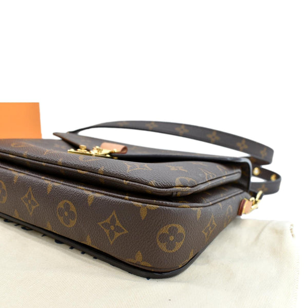 LOUIS VUITTON Metis Pochette Monogram Canvas Crossbody Bag Brown