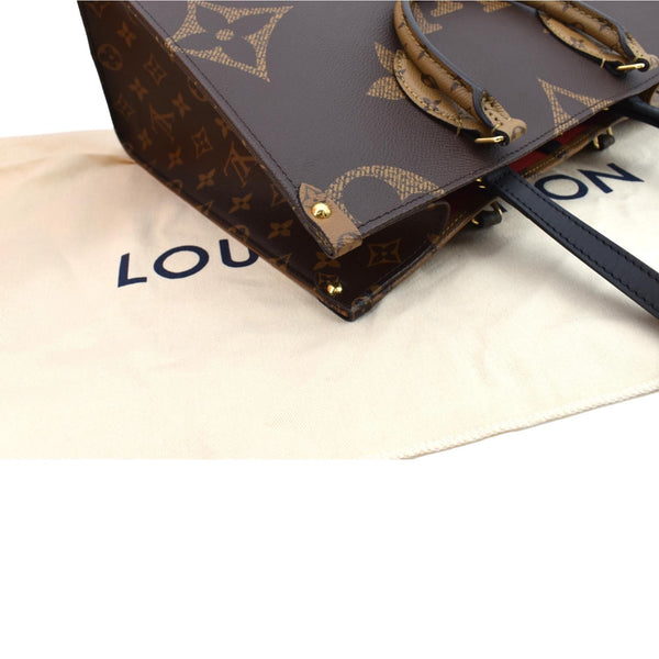 LOUIS VUITTON Onthego MM Giant Monogram Canvas Tote Shoulder Bag Brown