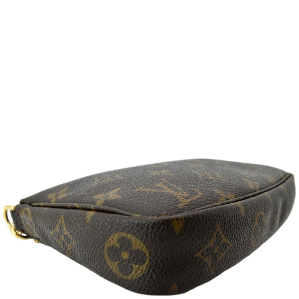 LOUIS VUITTON Monogram Canvas Chain Pochette Brown