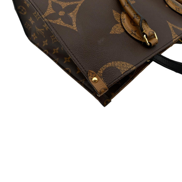 LOUIS VUITTON Onthego MM Giant Monogram Canvas Tote Shoulder Bag Brown