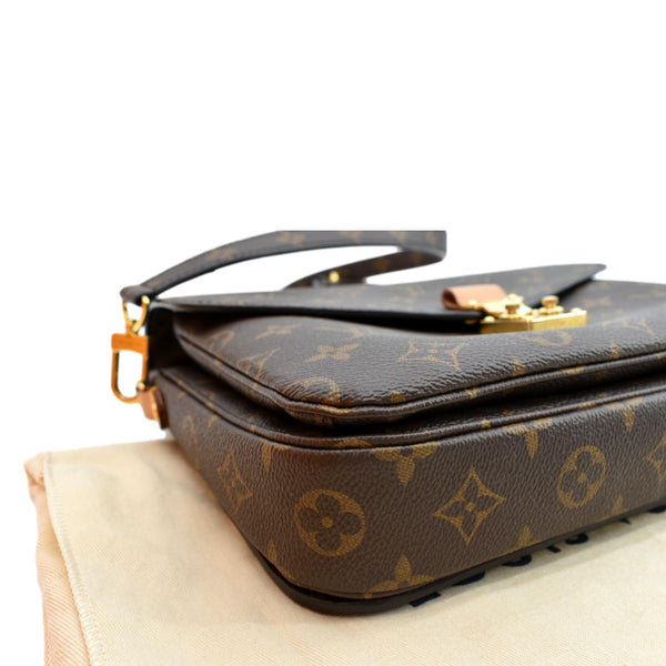 LOUIS VUITTON Metis Pochette Monogram Canvas Crossbody Bag Brown