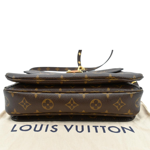 LOUIS VUITTON Metis Pochette Monogram Canvas Crossbody Bag Brown
