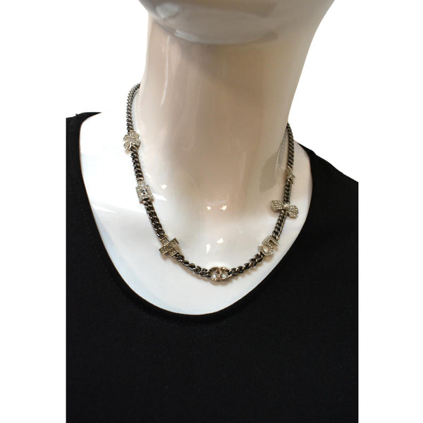 Chanel CC Star Pearl Round Metal Necklace in Silver - Product Picture