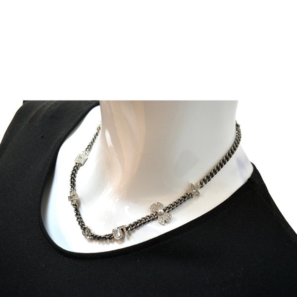 Chanel CC Star Pearl Round Metal Necklace in Silver - Side