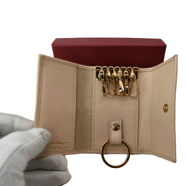 SALVATORE FERRAGAMO Leather Key Holder Beige