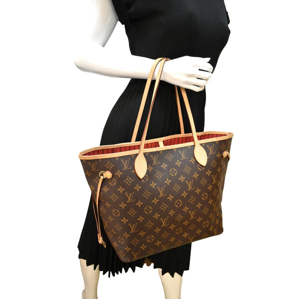 LOUIS VUITTON Neverfull MM Monogram Canvas Tote Bag Brown