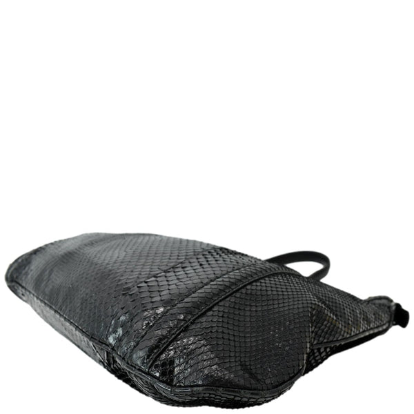 Gucci Britt Medium Patent Leather Hobo Bag Black - DDH