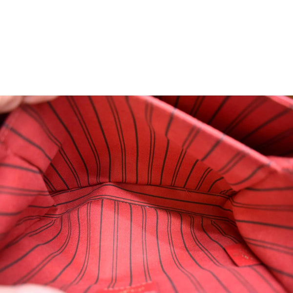 LOUIS VUITTON Metis Pochette Empreinte Leather Crossbody Bag Red