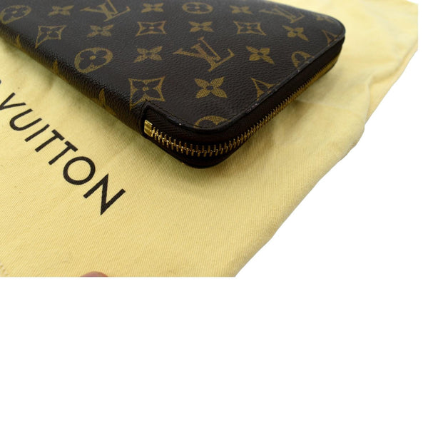 LOUIS VUITTON Zippy Agenda Monogram Canvas Planner Cover Brown