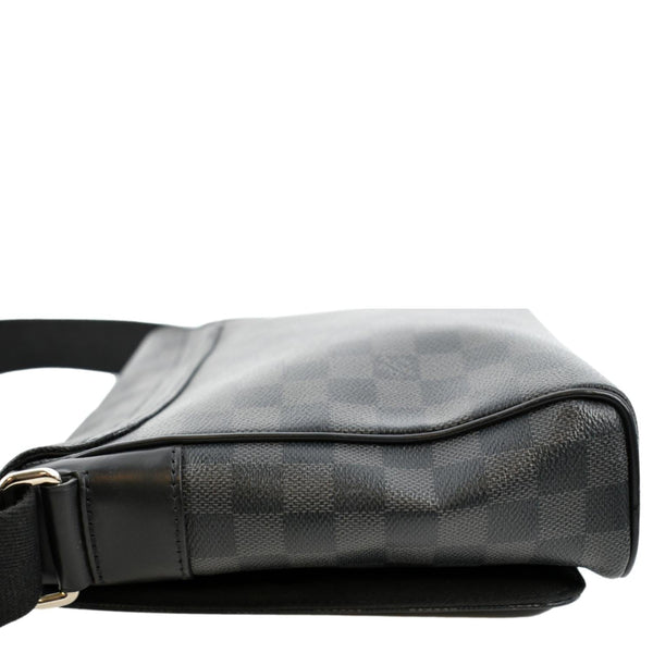 LOUIS VUITTON District PM Damier Graphite Messenger Bag Black