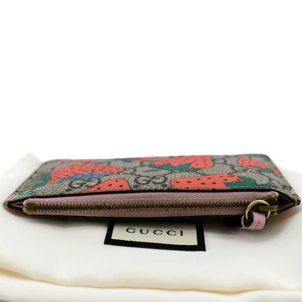 GUCCI Strawberry Printed Monogram Canvas Key Case Multicolor 573841