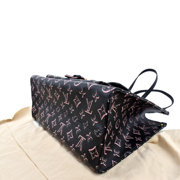 LOUIS VUITTON Onthego MM Fall For You Monogram Canvas Tote Shoulder Bag Black