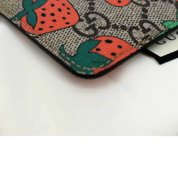 GUCCI Strawberry Printed Monogram Canvas Key Case Multicolor 573841