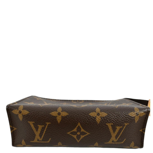 Louis Vuitton Toiletry 15 Monogram Cosmetics Pouch - Bottom