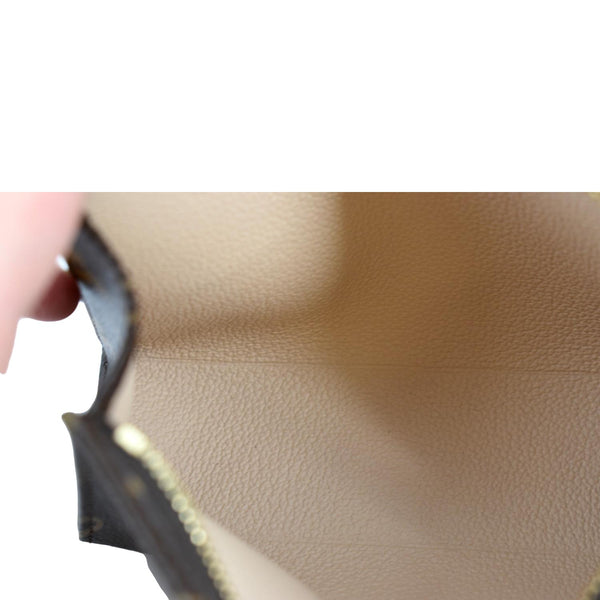 Louis Vuitton Toiletry 15 Monogram Cosmetics Pouch - Inside