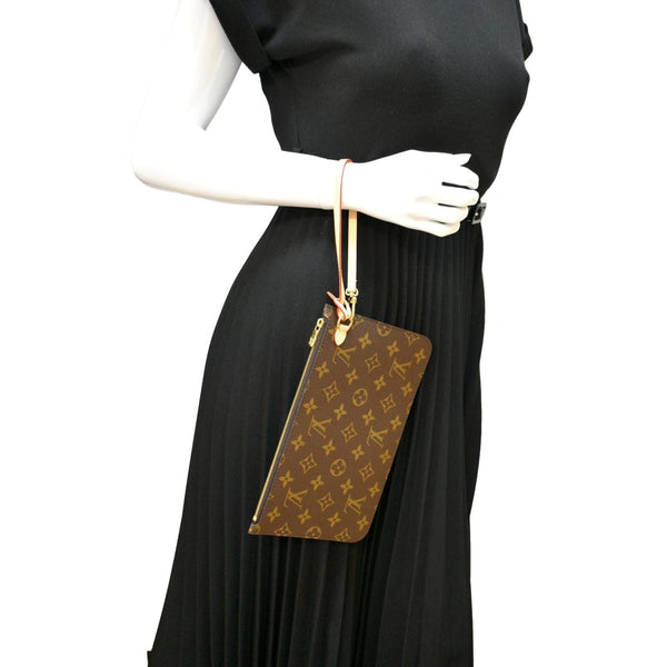 LOUIS VUITTON Neverfull Monogram Canvas Pochette Wristlet Pouch Brown