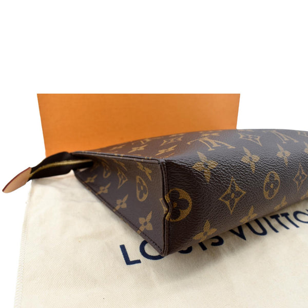 LOUIS VUITTON Toiletry 26 Monogram Canvas Cosmetic Pouch Brown