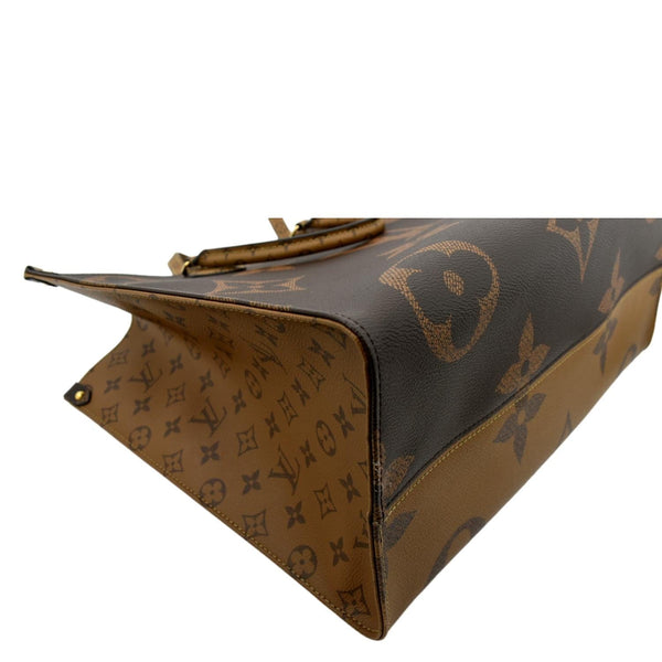 LOUIS VUITTON Onthego GM Giant Monogram Canvas Tote Shoulder Bag Brown