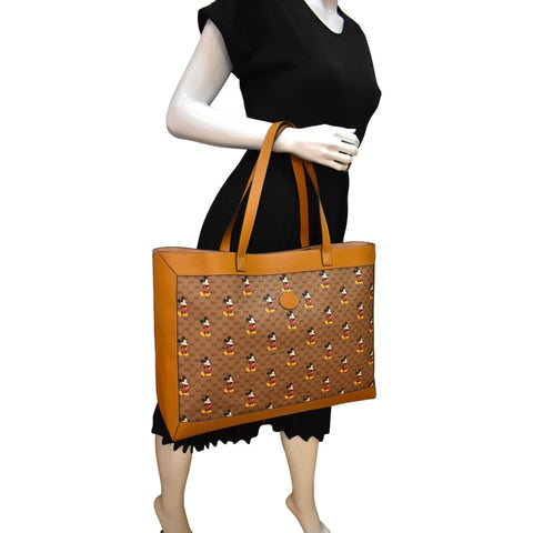 GUCCI Disney x Medium GG Supreme Tote Bag Beige 547947