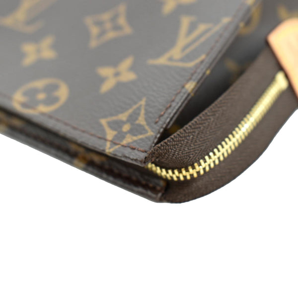 LOUIS VUITTON Toiletry 19 Monogram Canvas Cosmetics Pouch Brown