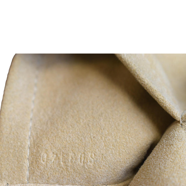 LOUIS VUITTON Artsy MM Monogram Canvas Hobo Bag Brown