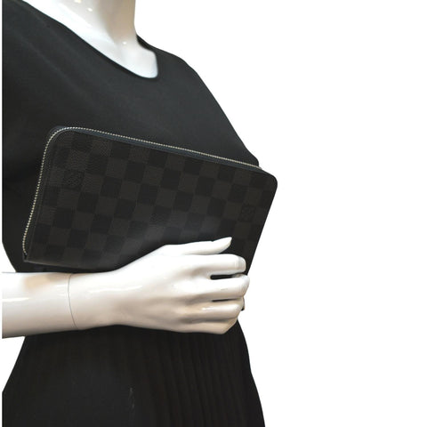LOUIS VUITTON Zippy Organizer Damier Graphite Wallet Black