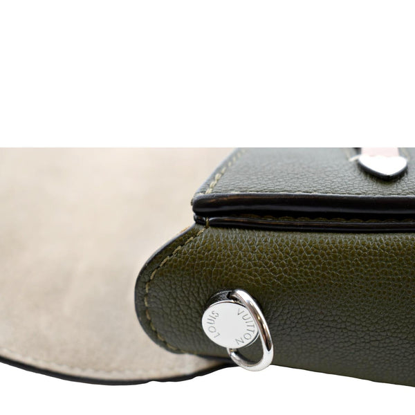 LOUIS VUITTON Very Calfskin Leather Saddle Shoulder Bag Khaki Green