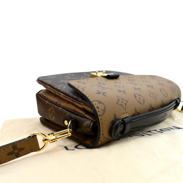 LOUIS VUITTON Metis Pochette Reverse Monogram Canvas Crossbody Bag Brown