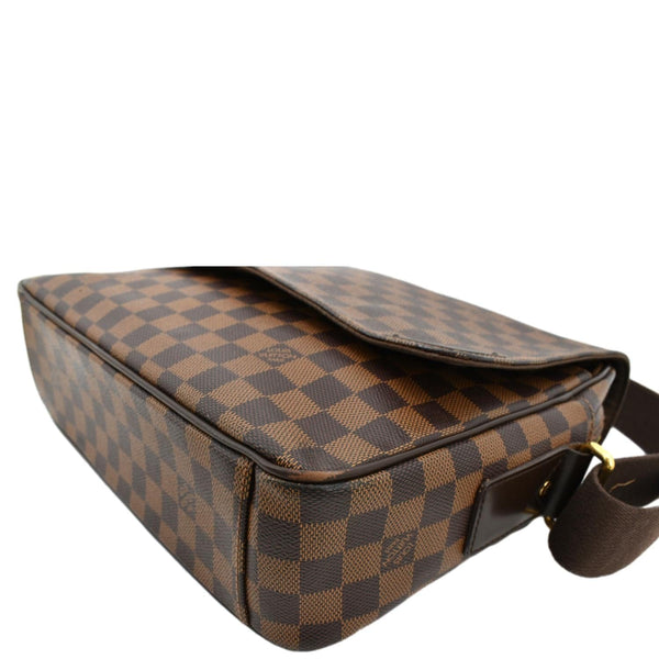 Louis Vuitton Shelton MM Damier Canvas Messenger Bag - Bottom Right
