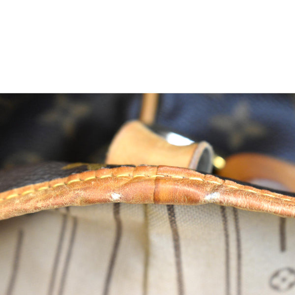 LOUIS VUITTON Delightful MM Monogram Canvas Hobo Bag Brown